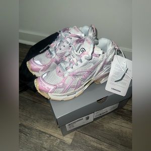 Brand new balenciaga runner sneakers